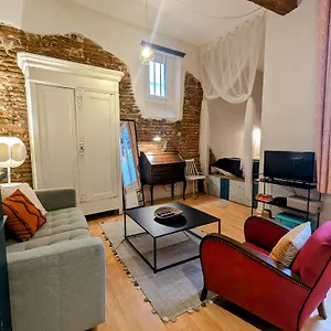 https://appartement-cocooning-en-hyper-centre-saint-etienne.midi-pyreneeshotels.com
