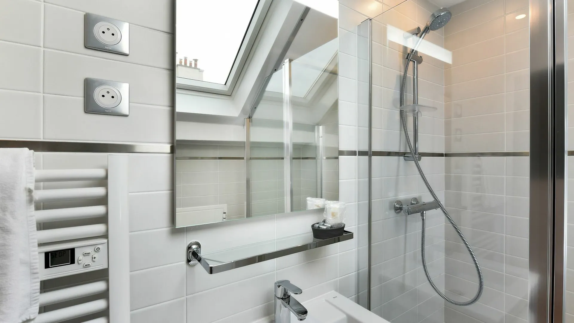 Hotel Residence Montebello Paris 3*,  Frankreich